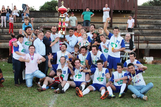 Agrícola Ghava é campeão do campeonato municipal de campo 2015