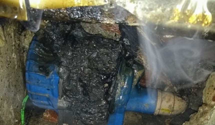 Curto circuito causa princípio de incêndio em residência de Capitão