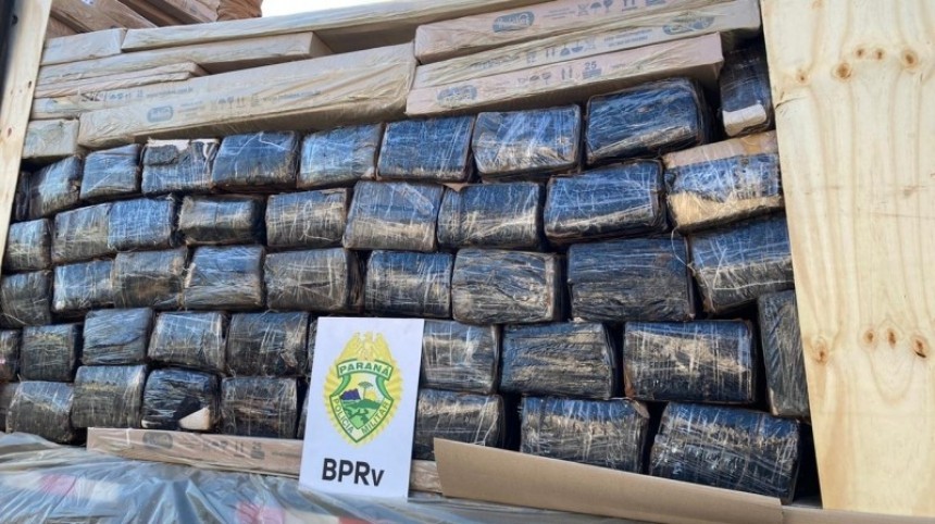 PRE apreende 4,7 toneladas de maconha em caminhão que levava móveis de Capitão