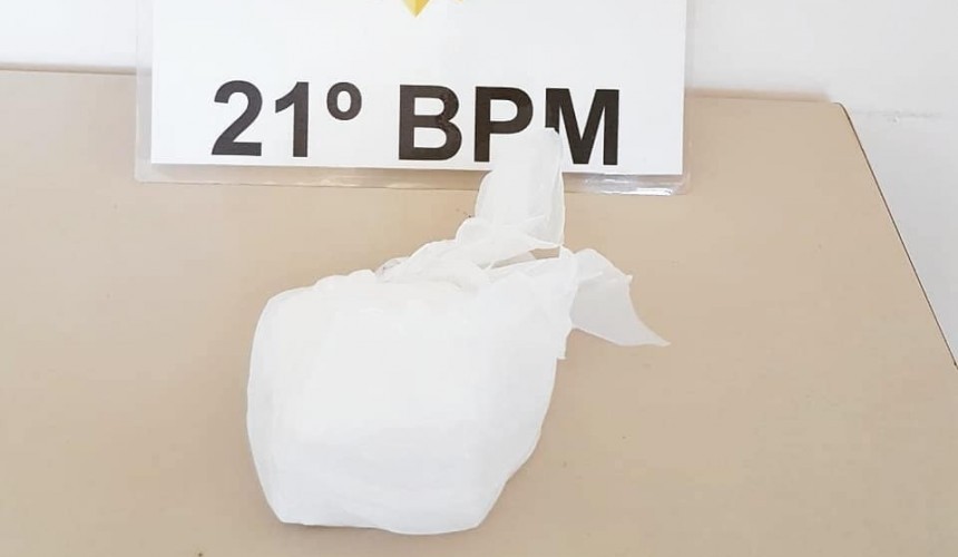 Rapaz de 21 anos é preso com cocaína em Capanema