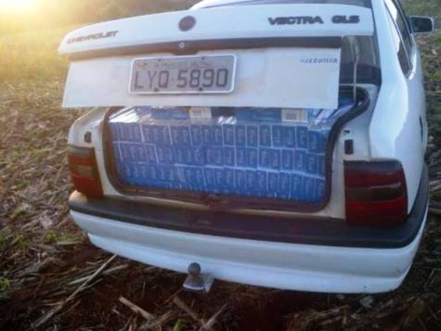 Contrabandista abandona carro com cigarros em Boa Vista da Aparecida