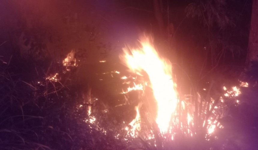 Incêndio ambiental atinge área de 12.500 m² no interior de Capitão