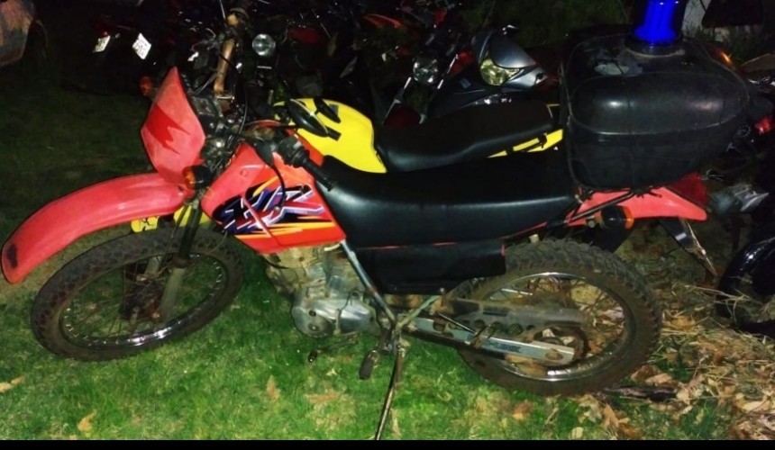Sem habilitação e com débitos na documentação, condutor tem moto apreendida em Capitão