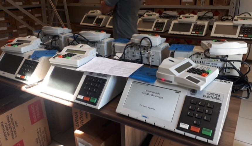 Urnas da comarca de Capitão passam por carga de dados e testes para eleições
