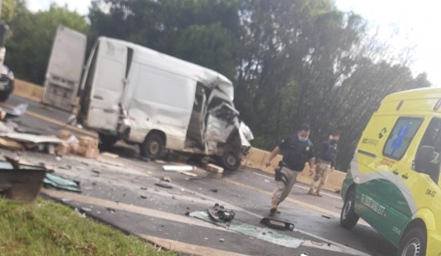 Video mostra indígenas saqueando carga e pisoteando corpo de motorista morto após acidente, em Nova Laranjeiras