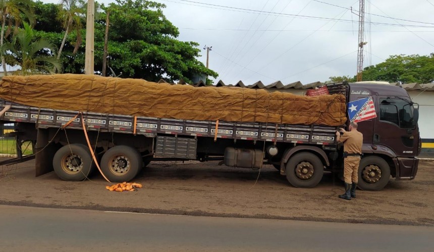 Caminhão carregado com quase 5,5 toneladas de maconha é apreendido em Assis Chateaubriand