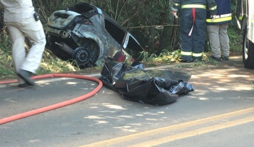 Realezense morre carbonizada após acidente em Coronel Vivida