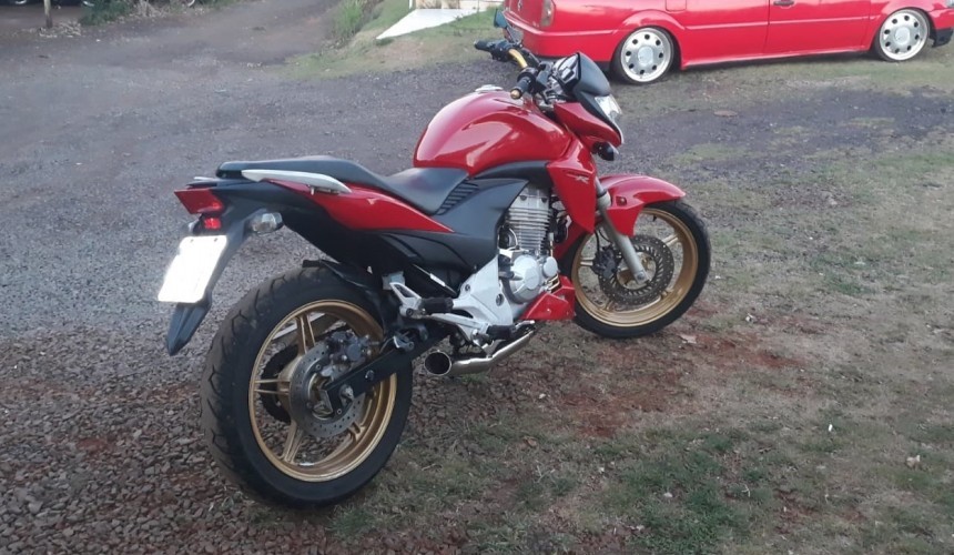 Com escapamento adulterado e débitos, moto é apreendida pela PM em Capitão