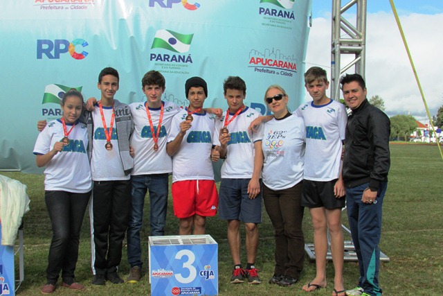 Alunos de Capitão conquistam bronze em competição estadual de atletismo