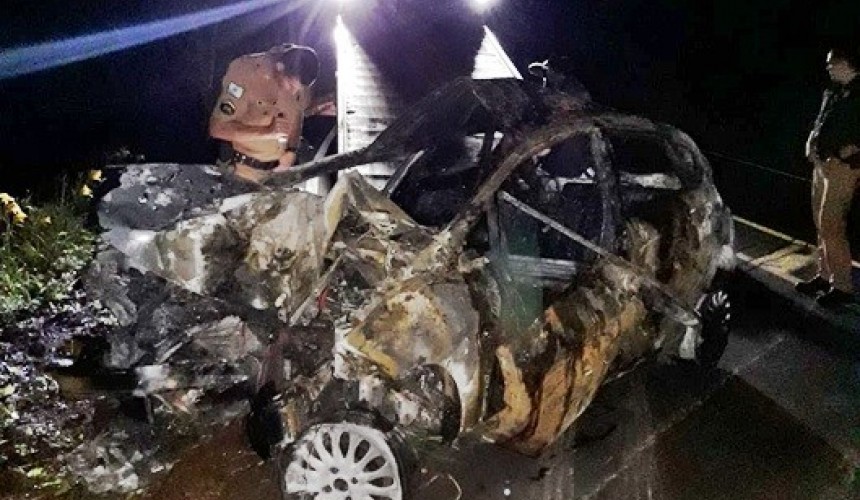 Homem mata mulher em boate e na fuga bate o carro e morre carbonizado, em Realeza