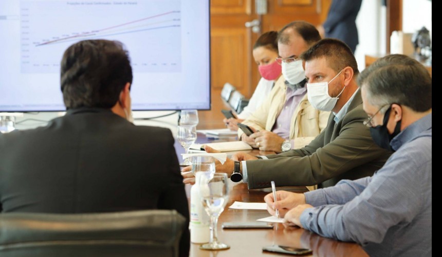 Covid-19: Governo do Paraná restringe consumo e venda de bebidas alcoólicas e proíbe eventos com mais de 10 pessoas