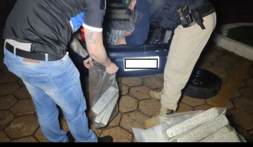 PRF apreende 200 Kg de maconha e detém jovem em Santa Tereza do Oeste