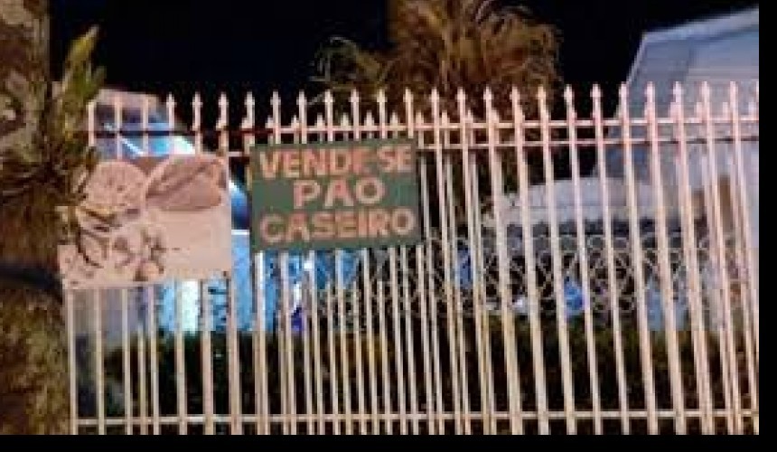 Mulher sofre fratura ao prender a mão em cilindro de fazer pão