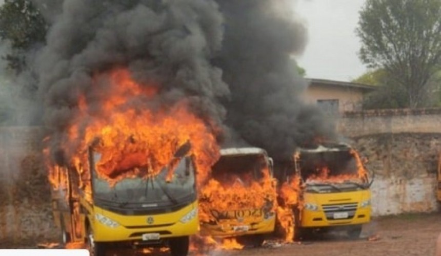 Menor, autor de ataque a ônibus em Campo Bonito, é apreendido