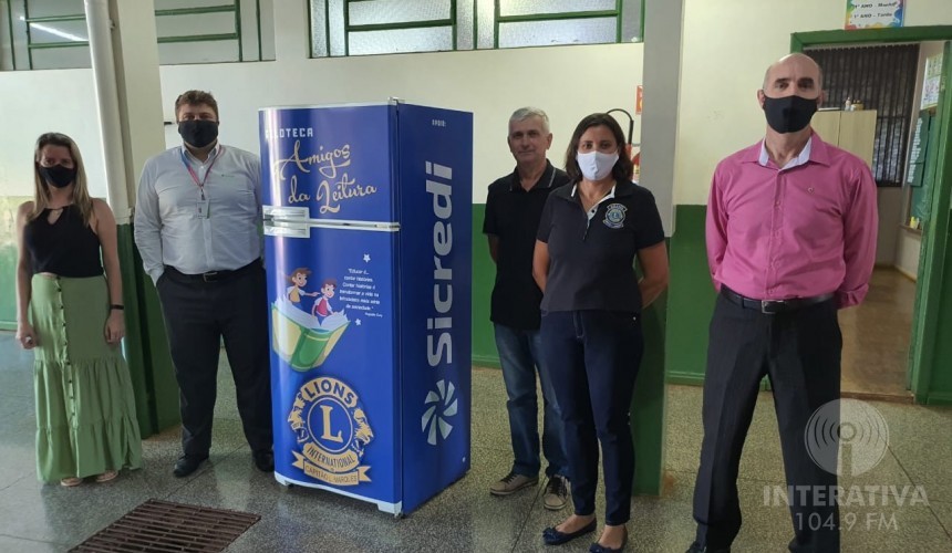 Em parceria com o Sicredi, Lions Clube entrega nova “Gelotéca” na escola Santa Mônica em Capitão