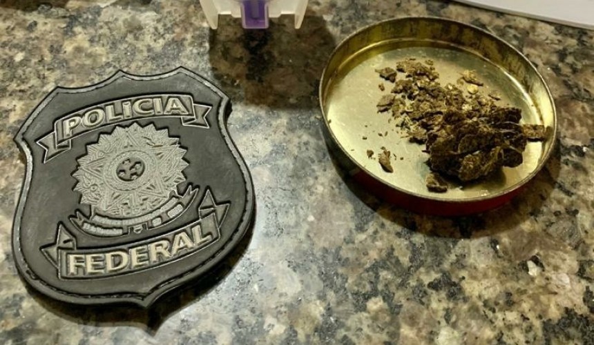 Em operação que investiga o tráfico de drogas, PF cumpre mandados de busca e apreensão em Capitão  e Boa Vista