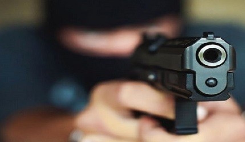 Cinco ladrões encapuzados assaltam estabelecimento em Sta. Izabel do Oeste