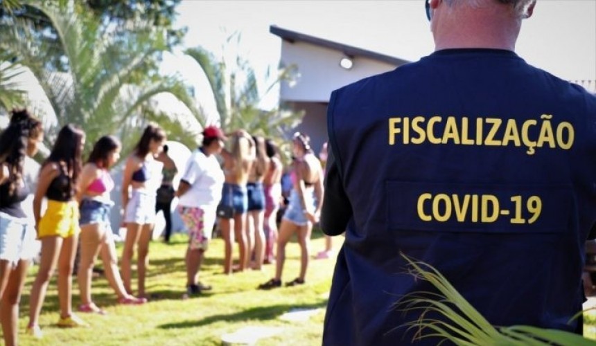 Fiscalização interrompe festa com 600 pessoas em chácara de Foz do Iguaçu