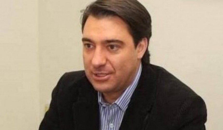 Deputado federal pelo Paraná é internado às pressas com princípio de AVC