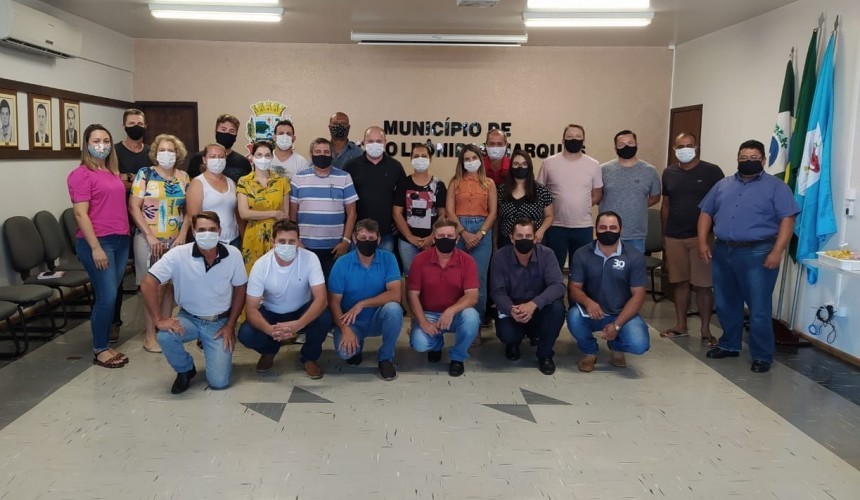 Prefeito Maxwell se reúne com secretários e equipe de transição