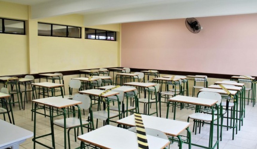 No Paraná, governador autoriza retorno de aulas presenciais em 18 de fevereiro