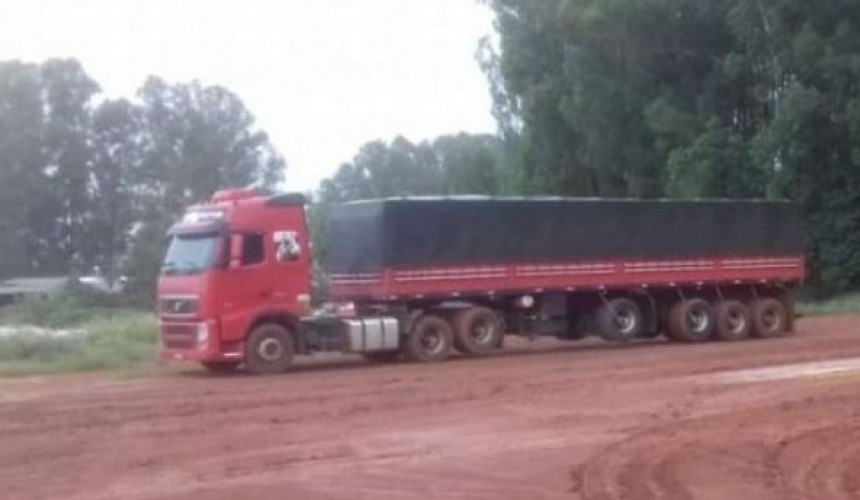 Caminhoneiros são assaltados e feitos reféns por mais de 24h, em Londrina