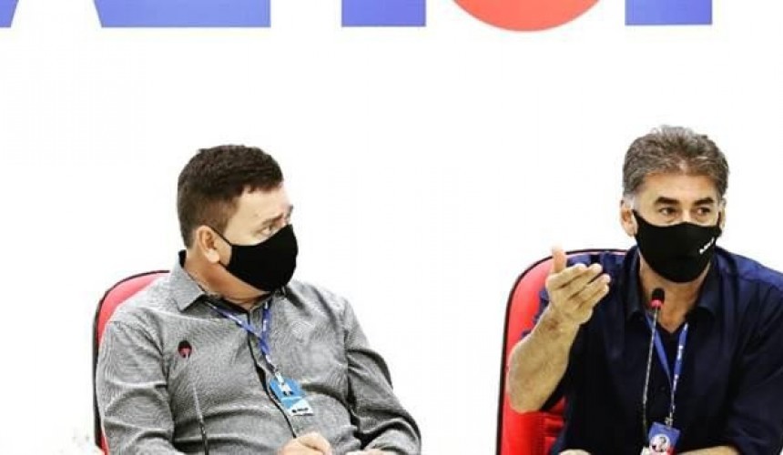 Paranhos é eleito presidente da Amop