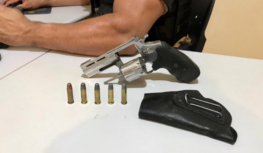 Polícia apreende arma de fogo e munições em Boa Vista da Aparecida