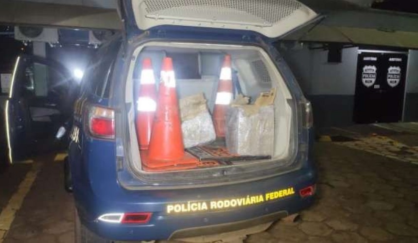 47 quilos de maconha são apreendidos pela PRF em Lindoeste