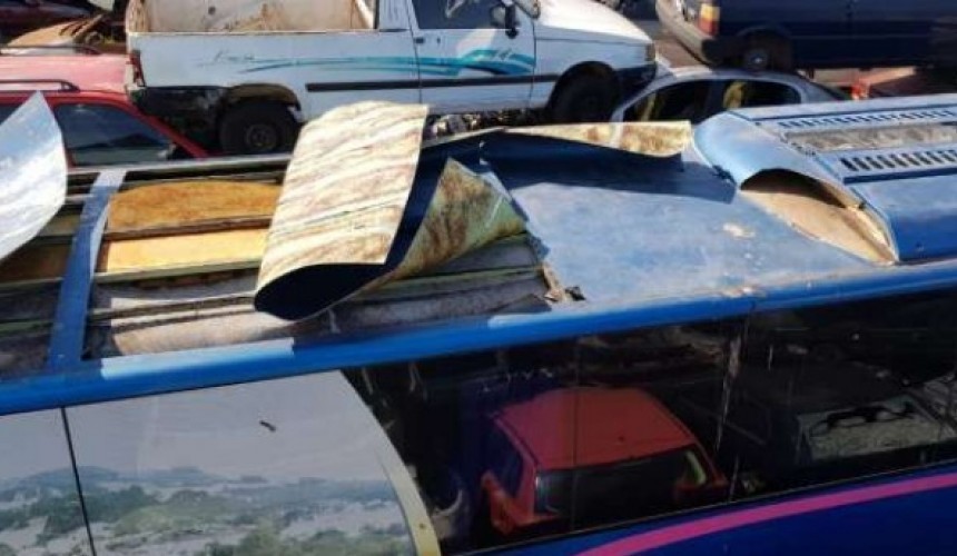 Polícia Civil apreende 470 quilos de maconha escondida em teto de ônibus em Foz