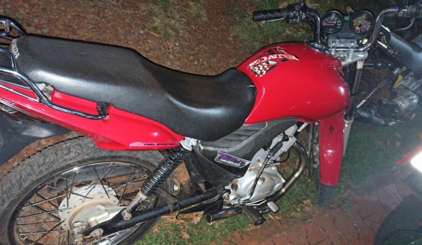 Sem CNH, jovem é detido conduzindo moto com escapamento adulterado em Santa Lúcia
