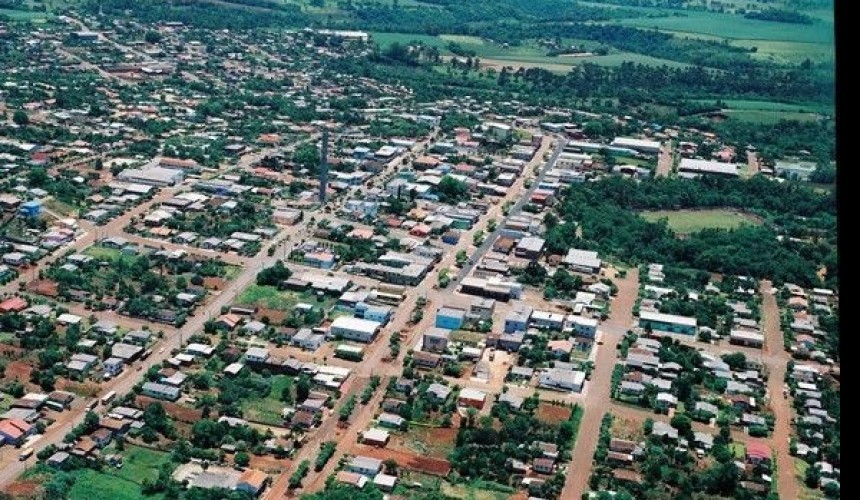 Justiça bloqueia R$ 273 mil de prefeito de Salto do Lontra que participou de evento com mais de 200 pessoas durante a pandemia