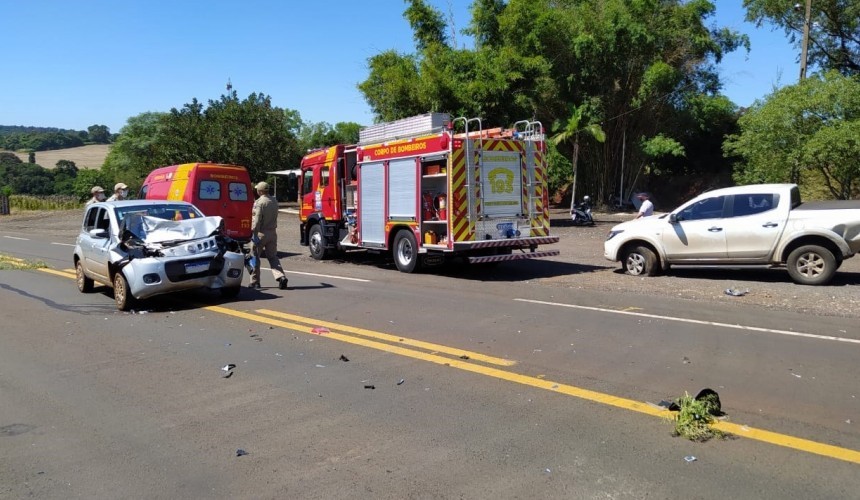 Acidente envolvendo carro e camionete é registrado na BR-163, em Realeza