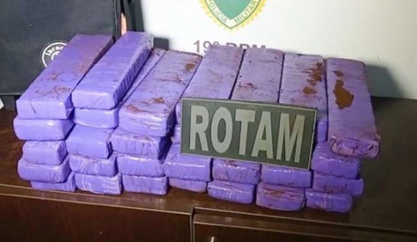 Jovem é flagrado pela Rotam com 16 quilos de maconha, em Toledo