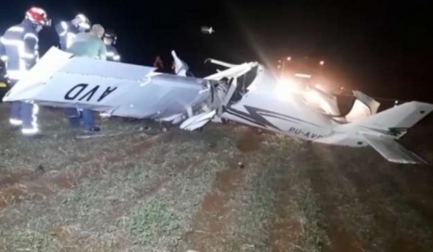 Avião cai e duas pessoas morrem em Cascavel