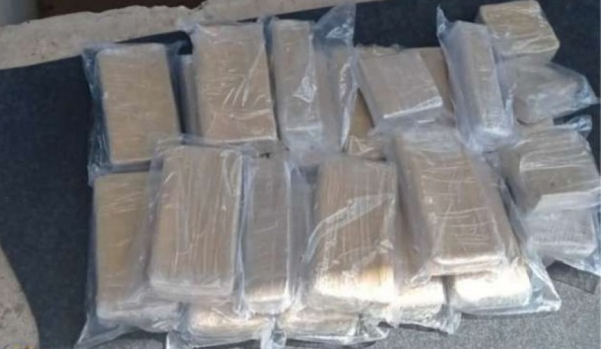 PRF localiza crack em tanque de combustível de veículo, na BR 277, em Céu Azul