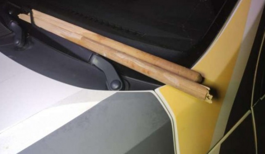 Homem é agredido pelo vizinho com cabo de vassoura, em Cascavel