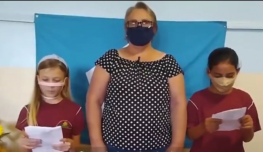 Alunos da rede municipal de ensino de Capitão gravam vídeos em homenagem ao aniversário do município