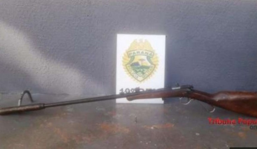 Homem é preso dormindo com uma arma em telhado depois de ameaçar vizinhos, em Santa Helena