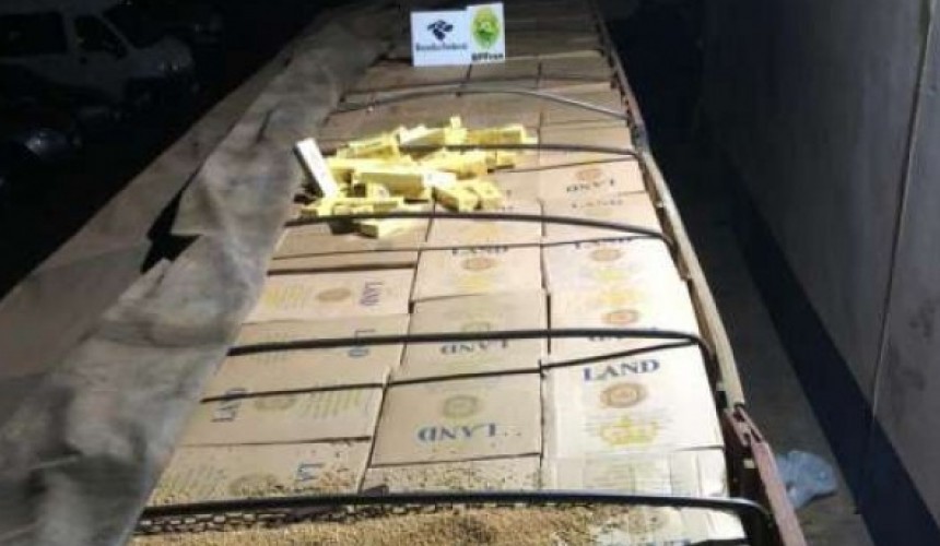 45 mil pacotes de cigarros são apreendidos em carreta pela BPFRON, em Marechal Cândido Rondon