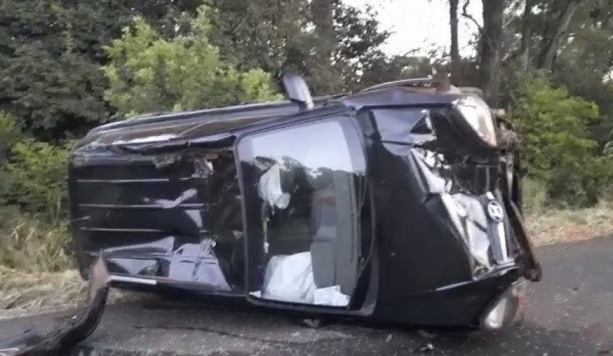 Duas pessoas ficam feridas em acidente na PR-281