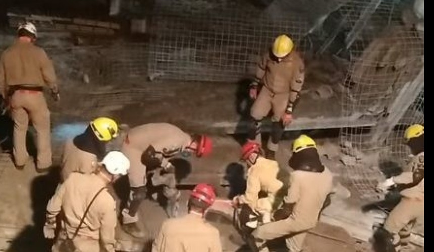 Prédio em obra desaba e deixa pelo menos 2 mortos e 3 feridos