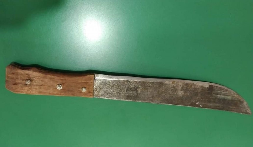 Homem é morto a facãozadas e mulher confessa crime, em Araruna