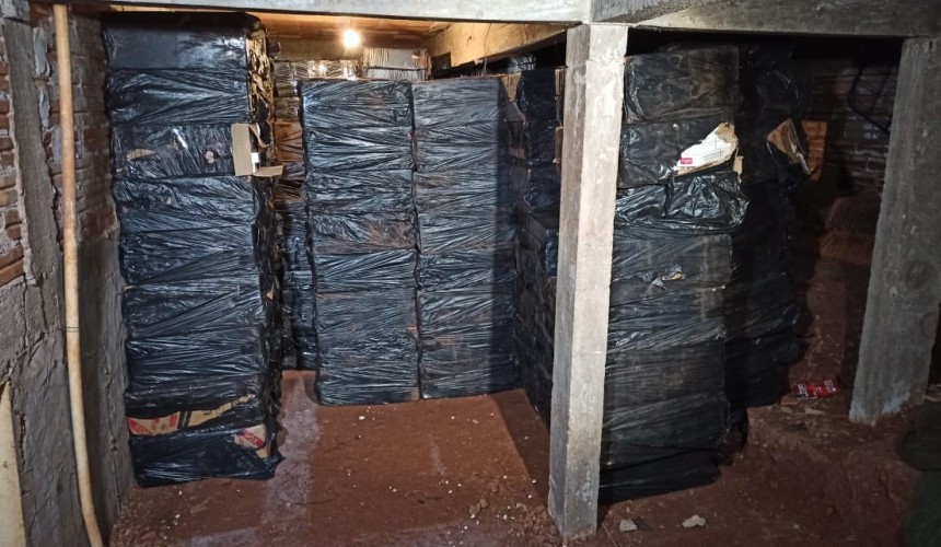 PRF apreende mais de 1 milhão de maços de cigarros em propriedade rural utilizada como depósito no oeste do estado