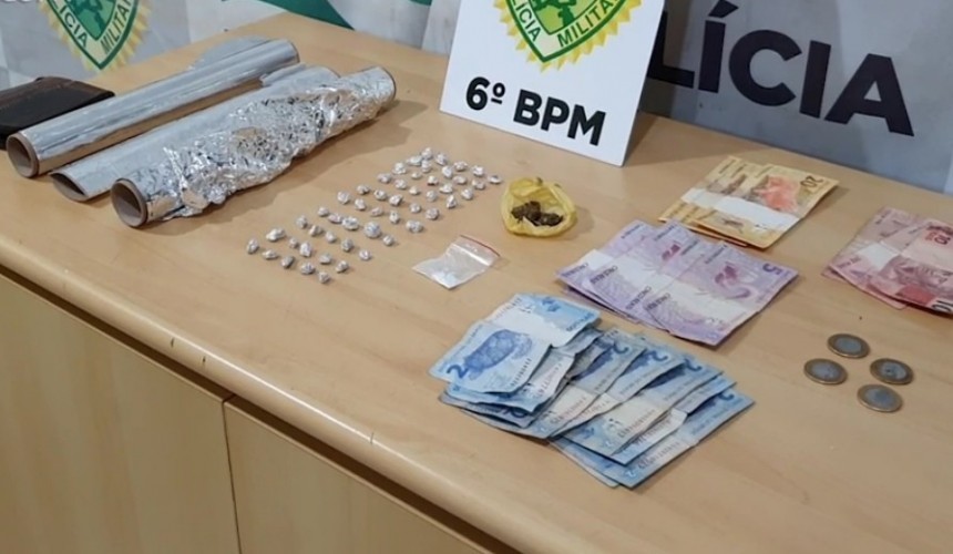 PM fecha 'boca de fumo' e detém três homens, em Cascavel