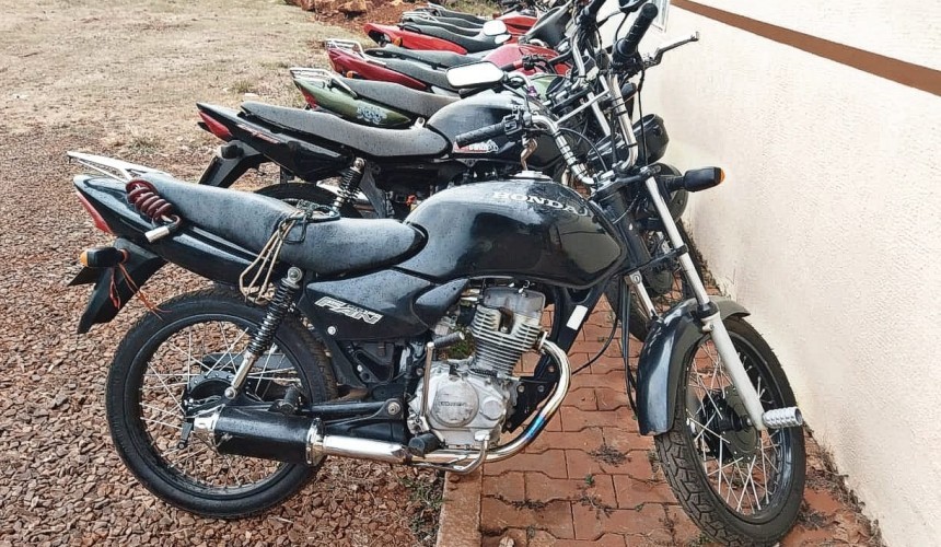 Após dar “Grau” na frente da PM, condutor foge, cai e tem a moto apreendida em Capitão