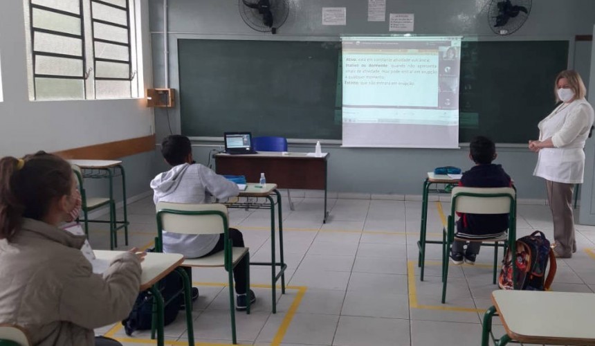 60% das prefeituras da Amop já retomaram aulas presenciais