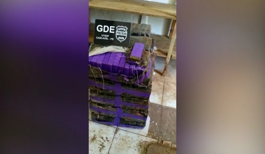 Homem é detido pelo GDE com 250kg de maconha na BR 467 em Cascavel