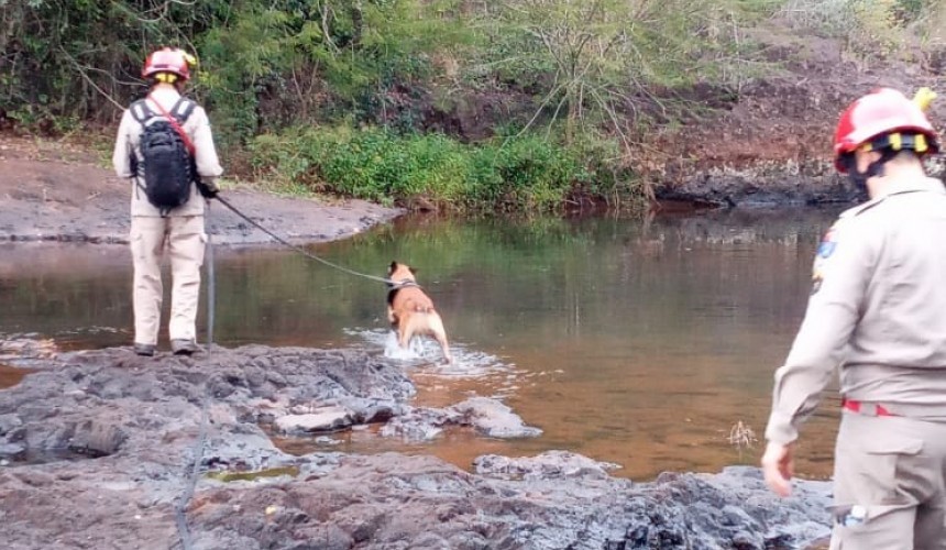 CAPITÃO: Bombeiros continuam as buscas pelo homem desaparecido