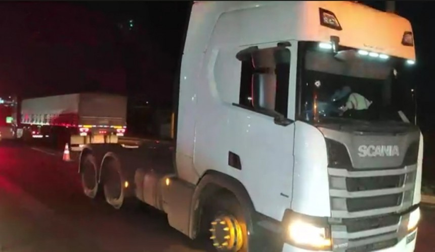 Policia Militar de Cascavel Recupera caminhão roubado em Toledo